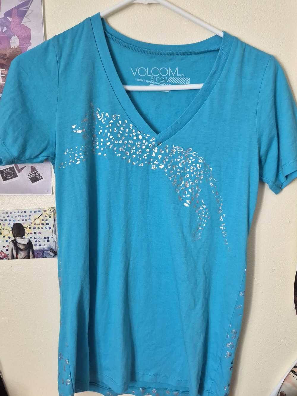 Volcom Women's Turquoise V-Neck Tee with Silver Graphic